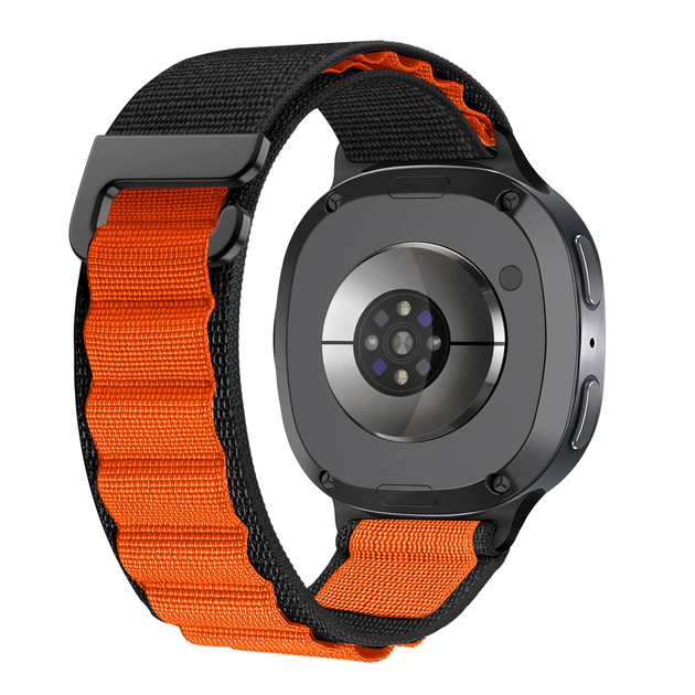 Нейлоновый ремешок AlphineStrap для Samsung Galaxy Watch 8 (40/44mm) / 8 Classic - черно-оранжевый